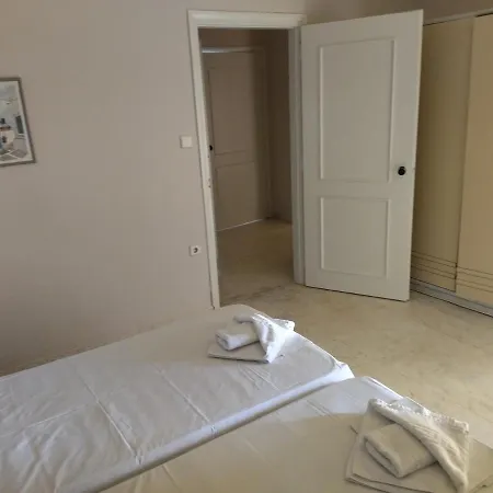 Hotel Haris On The 3*