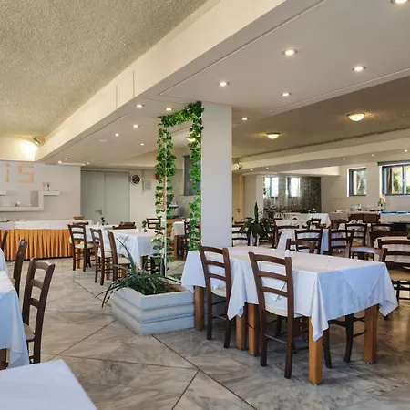 Hotel Haris On The
