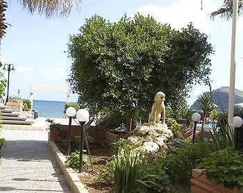Haris On The 3* Agia Marina
