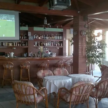 Haris On The 3* Agia Marina