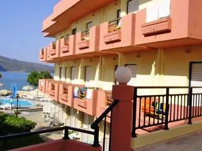 Hotel Haris On The 3*